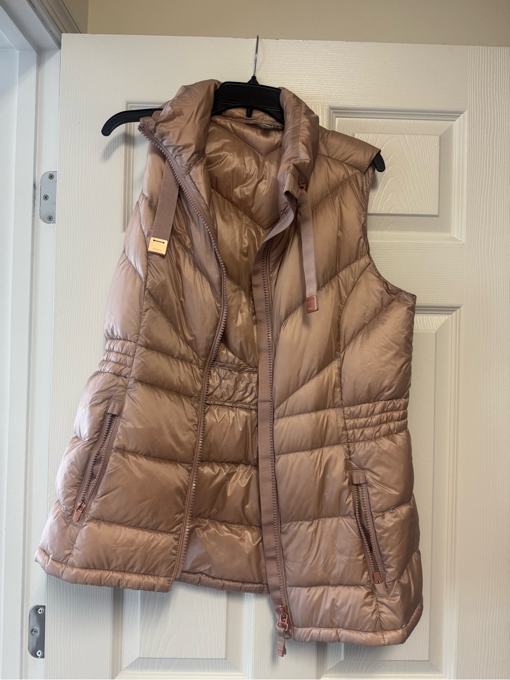 Athleta Quilted Puffer Vest in Dusty Rose